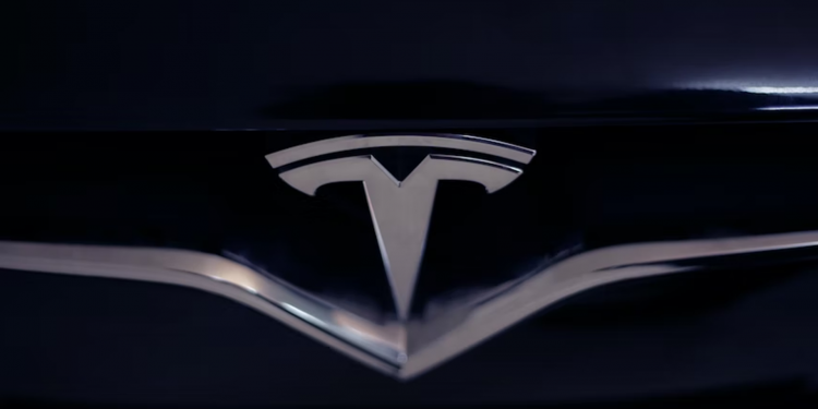 Electric Vehicle maker Tesla , Indian government, reduce the import taxes
