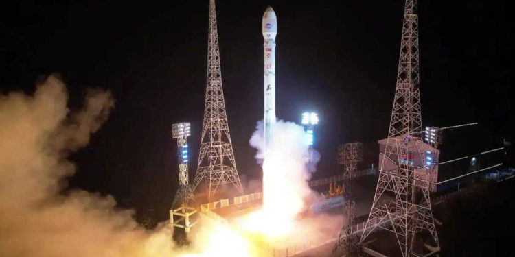 North Korea launches missile, launch of satellite, spy satellite launch