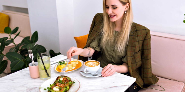 10 signs of an unhealthy gut, signs of a bad gut health