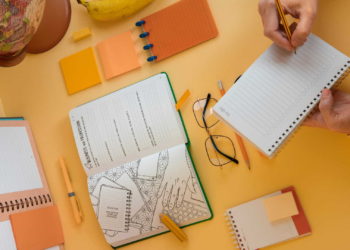 Mindfulness journaling, Journaling for mental health, Digital Journaling, Journaling for self-improvement, journaling examples