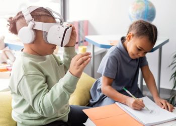 Digital literacy, artificial intelligence online chat, World Economic Forum, digital intelligence, digital skills