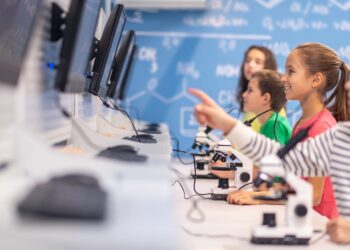 Education technologies, EdTech, teaching of technology, what is educational technology, education and technology